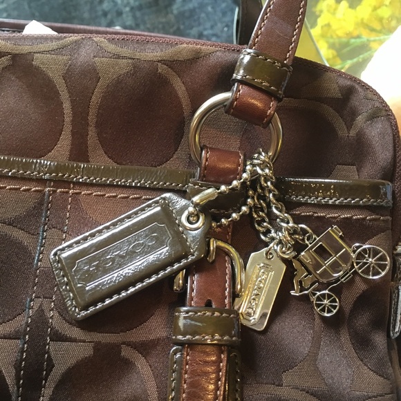 Authentic chocolate brown cloth Coach bag EUC! - Picture 3 of 7